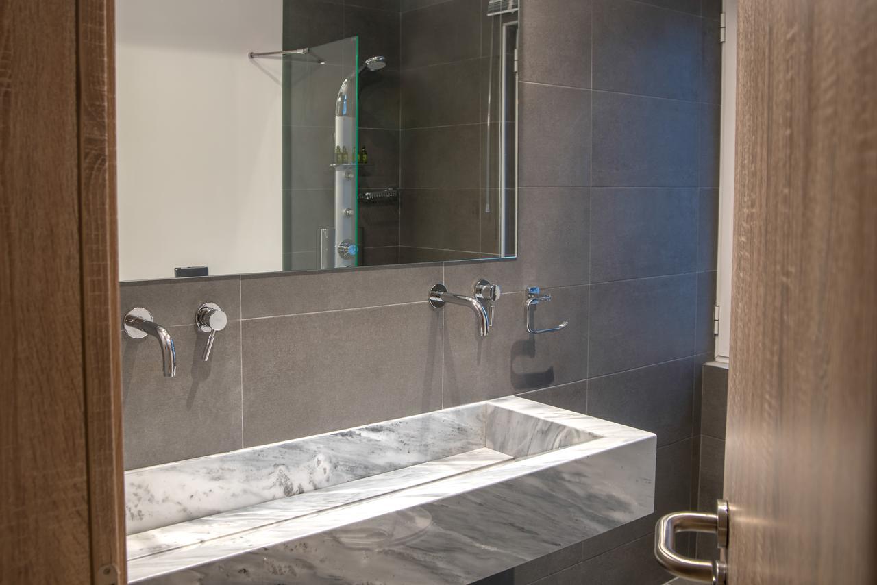 Ad Athens Luxury Rooms & Suites Ngoại thất bức ảnh